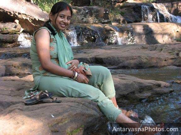 https://pub-5fcdf72a54cd4edbb03ec3edaa415a42.r2.dev/nakedleaks/attractive_indian_girl's_big_bosom_pictures/0.jpg