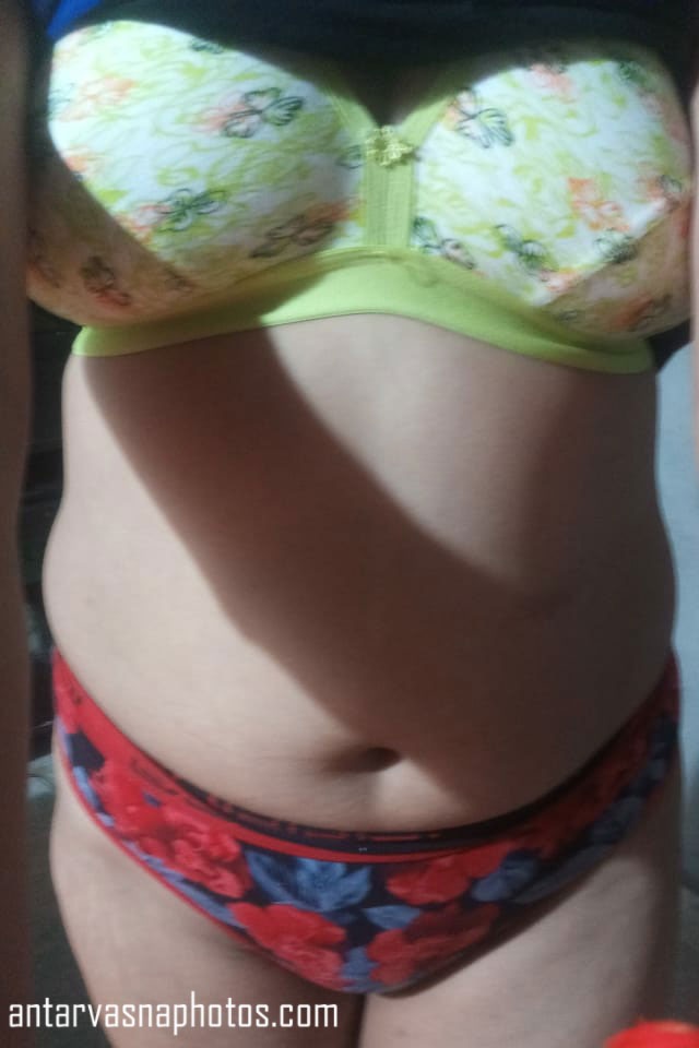https://pub-5fcdf72a54cd4edbb03ec3edaa415a42.r2.dev/nakedleaks/attractive_indian_girl_rani_taking_selfies_of_her_chest/1.jpg
