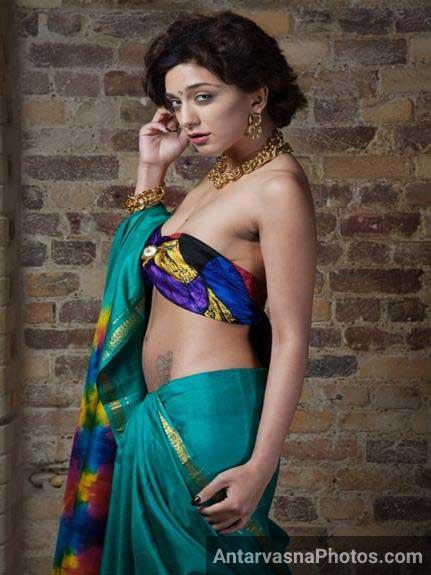 https://pub-5fcdf72a54cd4edbb03ec3edaa415a42.r2.dev/nakedleaks/attractive_indian_girl_with_petite_bust_in_traditional_attire/2.jpg