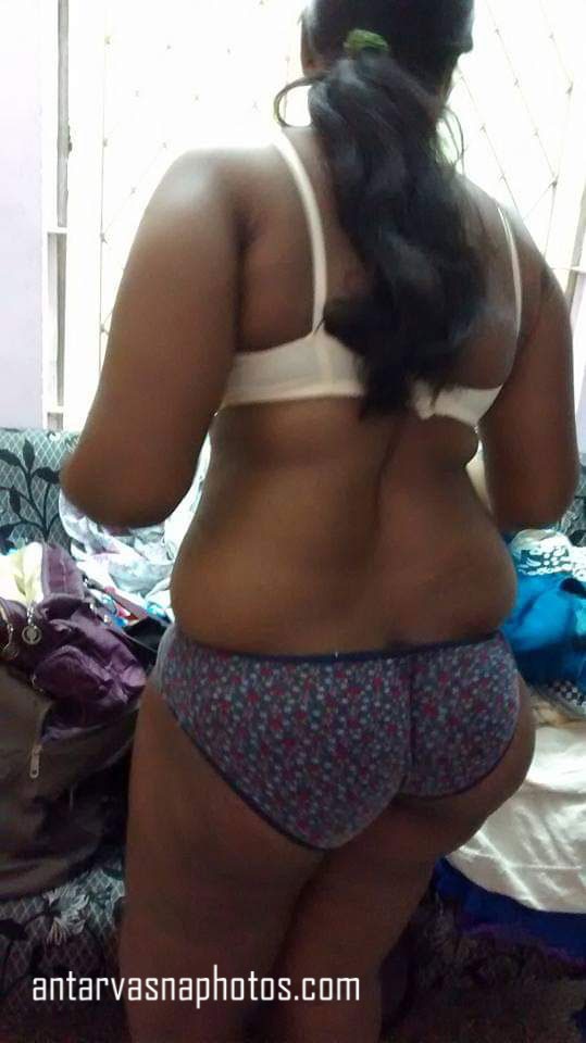 https://pub-5fcdf72a54cd4edbb03ec3edaa415a42.r2.dev/nakedleaks/attractive_indian_wife_nikki_in_lingerie/1.jpg