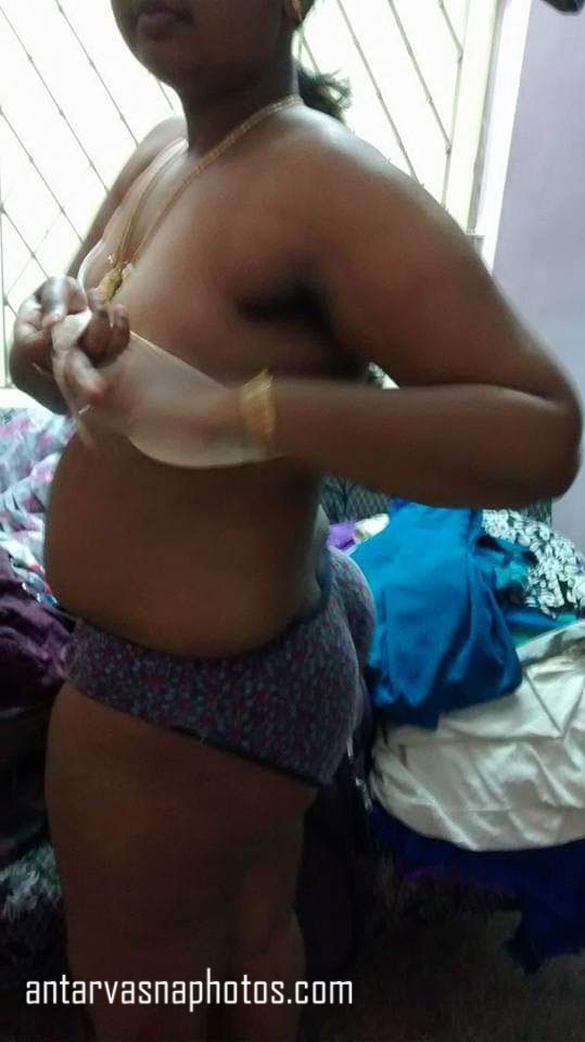 https://pub-5fcdf72a54cd4edbb03ec3edaa415a42.r2.dev/nakedleaks/attractive_indian_wife_nikki_in_lingerie/2.jpg