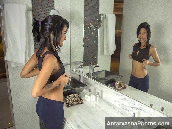 https://pub-5fcdf72a54cd4edbb03ec3edaa415a42.r2.dev/nakedleaks/attractive_indian_woman_transforms_in_the_uk/1.jpg
