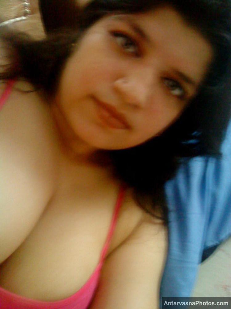 https://pub-5fcdf72a54cd4edbb03ec3edaa415a42.r2.dev/nakedleaks/attractive_kashmiri_lady's_22_sensual_photographs/11.jpg