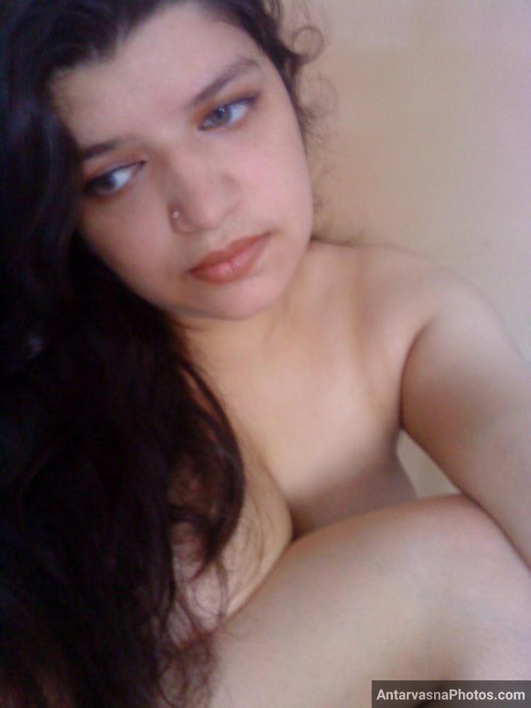 https://pub-5fcdf72a54cd4edbb03ec3edaa415a42.r2.dev/nakedleaks/attractive_kashmiri_lady's_22_sensual_photographs/13.jpg