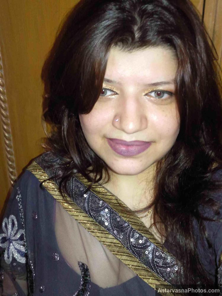 https://pub-5fcdf72a54cd4edbb03ec3edaa415a42.r2.dev/nakedleaks/attractive_kashmiri_lady's_22_sensual_photographs/3.jpg