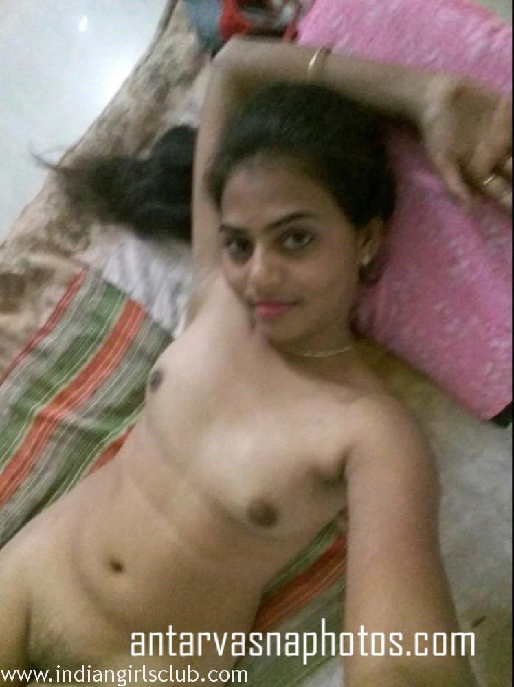 https://pub-5fcdf72a54cd4edbb03ec3edaa415a42.r2.dev/nakedleaks/attractive_married_woman_intimate_images/1.jpg