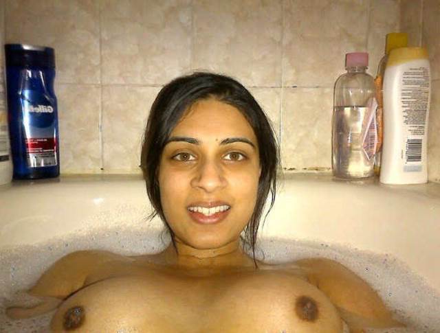 https://pub-5fcdf72a54cd4edbb03ec3edaa415a42.r2.dev/nakedleaks/attractive_parul_poses_nude_in_desi_xxx_picture/27.jpg
