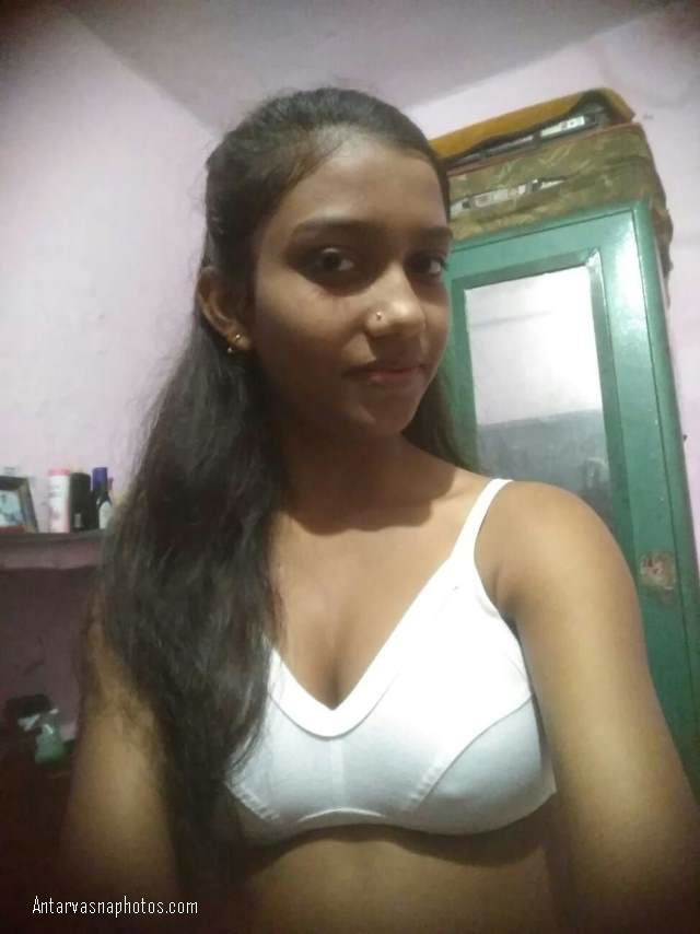 https://pub-5fcdf72a54cd4edbb03ec3edaa415a42.r2.dev/nakedleaks/attractive_photos_of_tamil_girl's_large_breasts_&_intimate_images/2.jpg