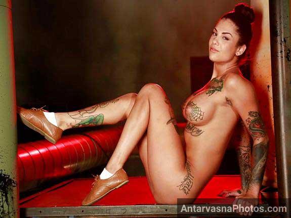 https://pub-5fcdf72a54cd4edbb03ec3edaa415a42.r2.dev/nakedleaks/attractive_tattooed_women_with_voluptuous_figures_in_alluring_images/2.jpg