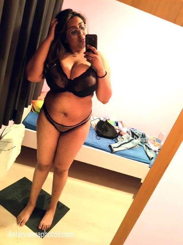https://pub-5fcdf72a54cd4edbb03ec3edaa415a42.r2.dev/nakedleaks/attractive_women's_photos_showing_plump_buttocks_and_breasts/1.jpg
