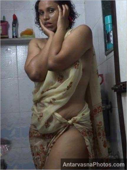 https://pub-5fcdf72a54cd4edbb03ec3edaa415a42.r2.dev/nakedleaks/aunt_in_a_damp_saree_with_gorgeous_big_breasts/1.jpg