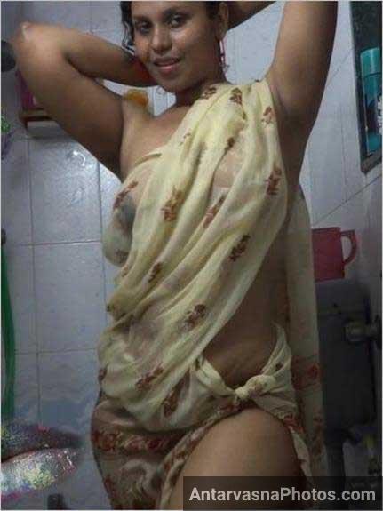 https://pub-5fcdf72a54cd4edbb03ec3edaa415a42.r2.dev/nakedleaks/aunt_in_a_damp_saree_with_gorgeous_big_breasts/3.jpg