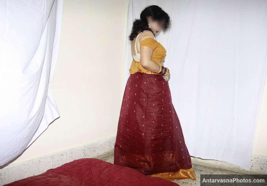https://pub-5fcdf72a54cd4edbb03ec3edaa415a42.r2.dev/nakedleaks/aunty's_unveiled_photos_at_wedding_by_opening_saree/0.jpg