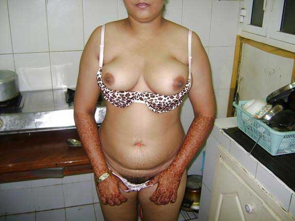 Aunty with Generous Curves and Bushy Hair Down There