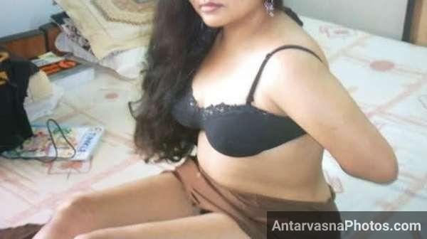 https://pub-5fcdf72a54cd4edbb03ec3edaa415a42.r2.dev/nakedleaks/authentic_collection_of_66_images_featuring_classic_indian_star_neha_nair/45.jpg