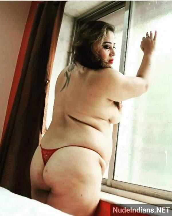 https://pub-5fcdf72a54cd4edbb03ec3edaa415a42.r2.dev/nakedleaks/authentic_images_of_indian_housewives'_intimate_moments_circulating_online/35.jpg