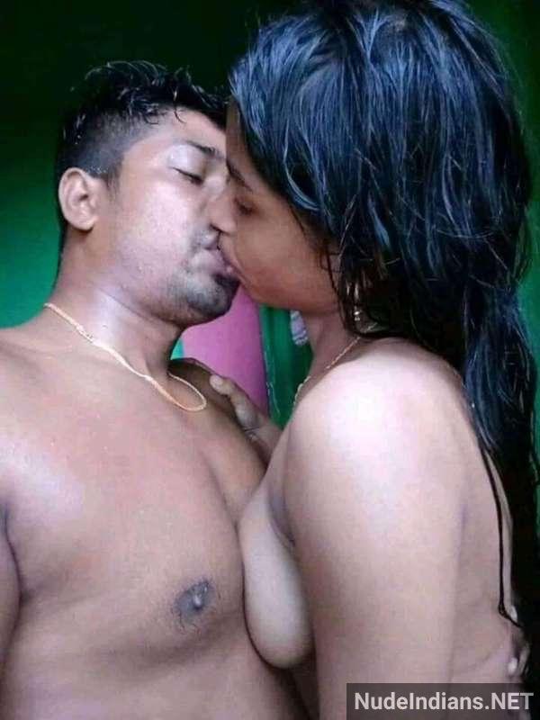 https://pub-5fcdf72a54cd4edbb03ec3edaa415a42.r2.dev/nakedleaks/authentic_indian_aunty_intimate_moments_captured_on_camera/0.jpg