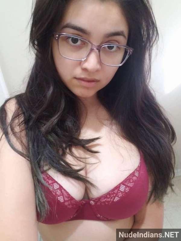 https://pub-5fcdf72a54cd4edbb03ec3edaa415a42.r2.dev/nakedleaks/authentic_photos_of_naked_indian_girls/35.jpg