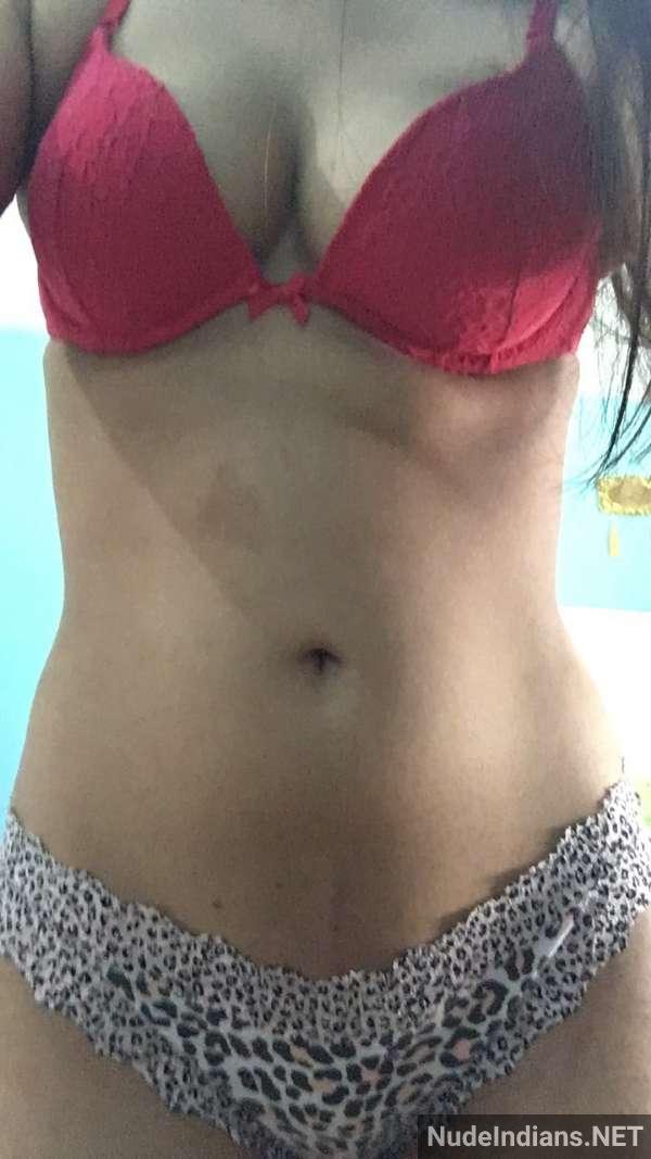 https://pub-5fcdf72a54cd4edbb03ec3edaa415a42.r2.dev/nakedleaks/authentic_photos_of_naked_indian_girls/50.jpg