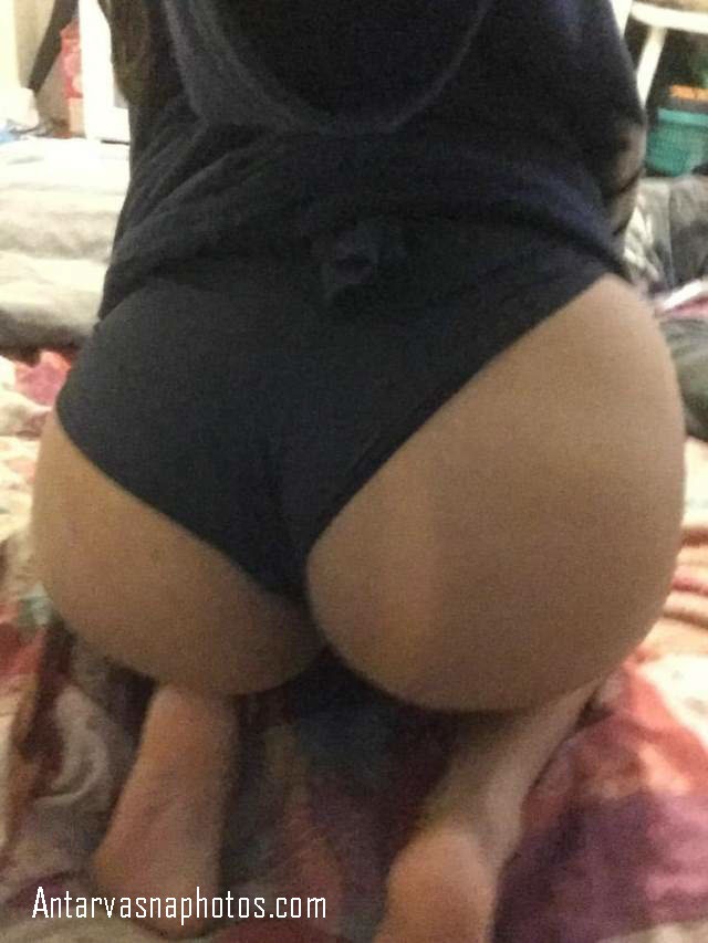 https://pub-5fcdf72a54cd4edbb03ec3edaa415a42.r2.dev/nakedleaks/babli's_distress_from_itching_large_behind_in_pictures/6.jpg