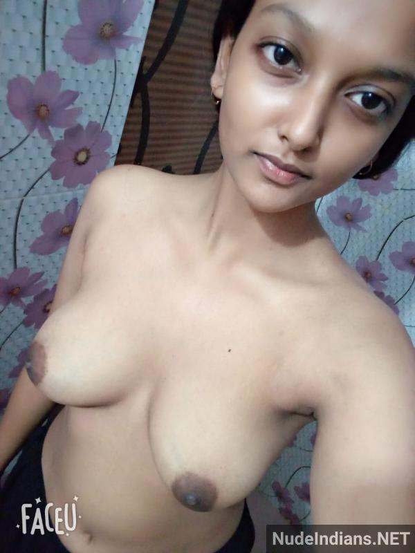 https://pub-5fcdf72a54cd4edbb03ec3edaa415a42.r2.dev/nakedleaks/bangalore_secretary_saumya's_enticing_brown_selfies/35.jpg