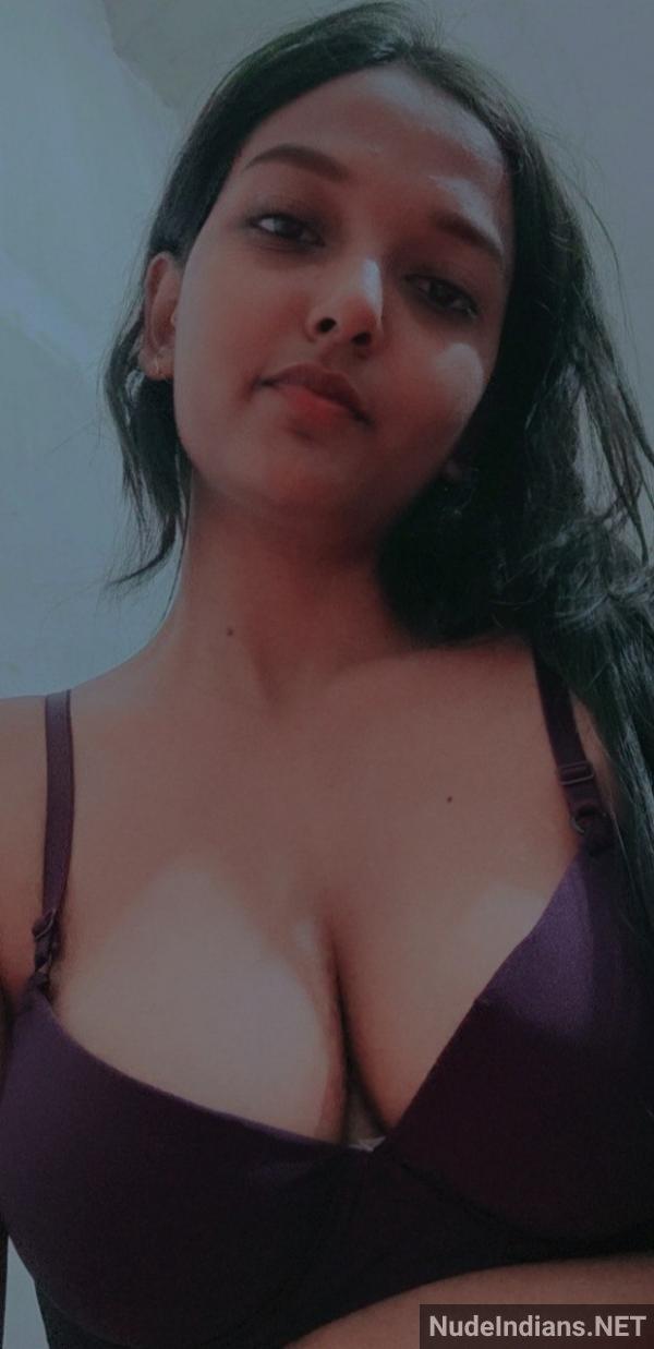 https://pub-5fcdf72a54cd4edbb03ec3edaa415a42.r2.dev/nakedleaks/bangalore_secretary_saumya's_enticing_brown_selfies/41.jpg