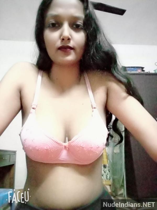 https://pub-5fcdf72a54cd4edbb03ec3edaa415a42.r2.dev/nakedleaks/bangalore_secretary_saumya's_enticing_brown_selfies/51.jpg