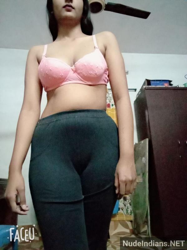 https://pub-5fcdf72a54cd4edbb03ec3edaa415a42.r2.dev/nakedleaks/bangalore_secretary_saumya's_enticing_brown_selfies/59.jpg