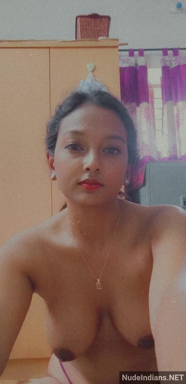 https://pub-5fcdf72a54cd4edbb03ec3edaa415a42.r2.dev/nakedleaks/bangalore_secretary_saumya's_enticing_brown_selfies/93.jpg