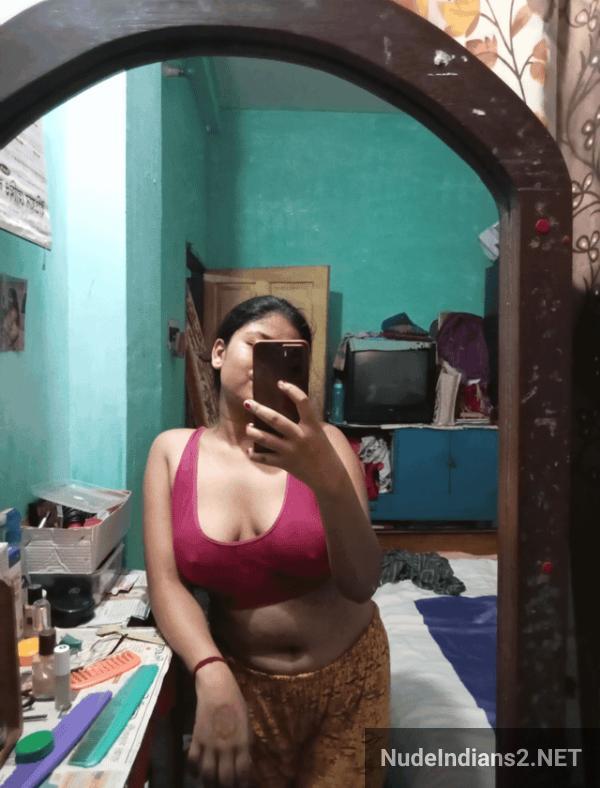 https://pub-5fcdf72a54cd4edbb03ec3edaa415a42.r2.dev/nakedleaks/bangladeshi_boudi_shaina_amin_reveals_busty_selfies_in_lingerie/22.jpg