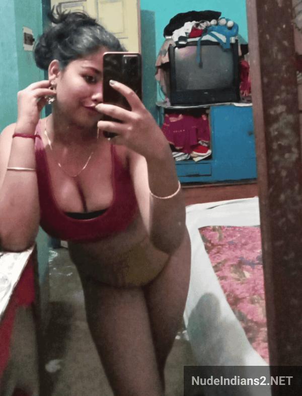 https://pub-5fcdf72a54cd4edbb03ec3edaa415a42.r2.dev/nakedleaks/bangladeshi_boudi_shaina_amin_reveals_busty_selfies_in_lingerie/33.jpg