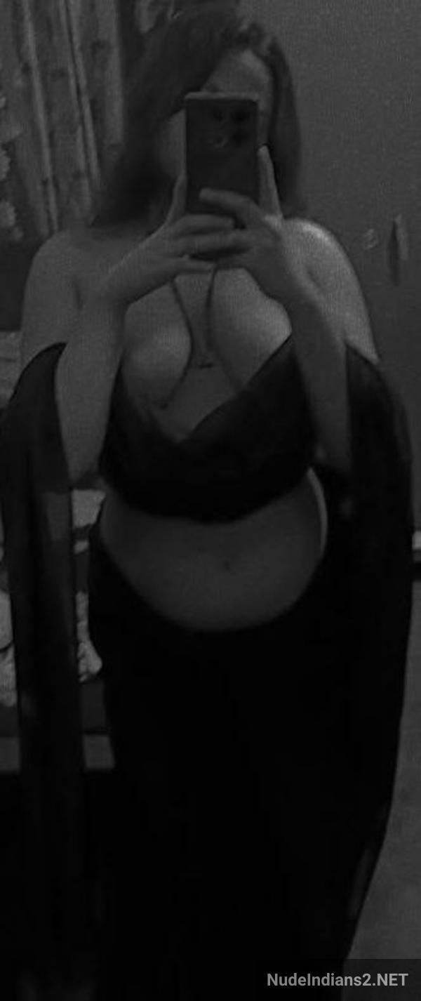 https://pub-5fcdf72a54cd4edbb03ec3edaa415a42.r2.dev/nakedleaks/bangladeshi_girl_tania_ahmed_shares_intimate_nude_photos_for_boyfriend's_pleasure/11.jpg