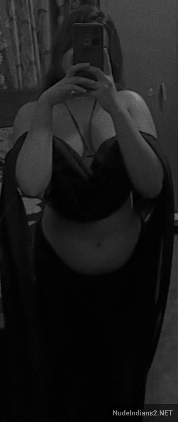 https://pub-5fcdf72a54cd4edbb03ec3edaa415a42.r2.dev/nakedleaks/bangladeshi_girl_tania_ahmed_shares_intimate_nude_photos_for_boyfriend's_pleasure/12.jpg