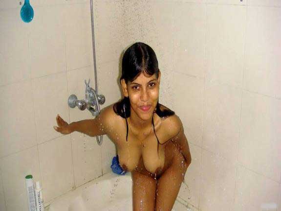 https://pub-5fcdf72a54cd4edbb03ec3edaa415a42.r2.dev/nakedleaks/bangladesi_hot_model's_nude_shower_photos/2.jpg