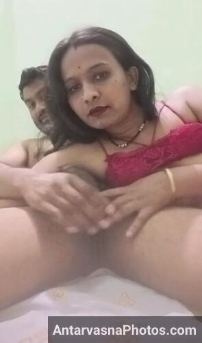 https://pub-5fcdf72a54cd4edbb03ec3edaa415a42.r2.dev/nakedleaks/bank_manager's_spouse_and_coworker_intimate_photos/3.jpg
