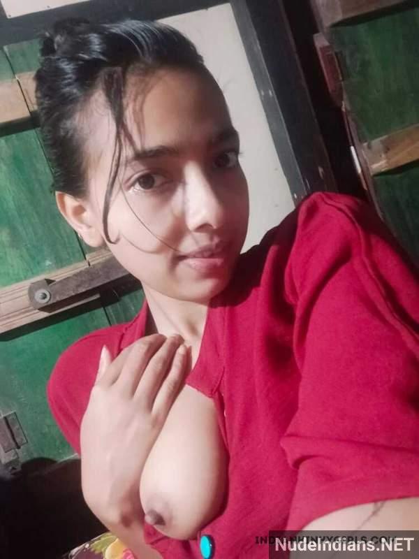 https://pub-5fcdf72a54cd4edbb03ec3edaa415a42.r2.dev/nakedleaks/bare_beauties_revealing_allure_to_partners/51.jpg