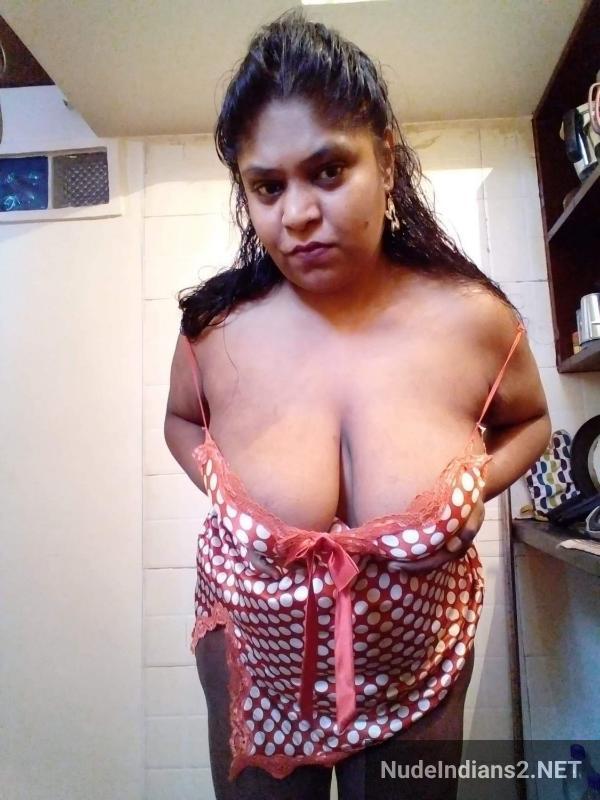 https://pub-5fcdf72a54cd4edbb03ec3edaa415a42.r2.dev/nakedleaks/bbw_aunty_chandrika_reveals_her_voluptuous_body_to_a_youthful_admirer/72.jpg