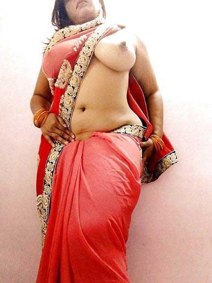 https://pub-5fcdf72a54cd4edbb03ec3edaa415a42.r2.dev/nakedleaks/beautiful_indian_bhabhi_with_gorgeous_figure_in_saree/2.jpg