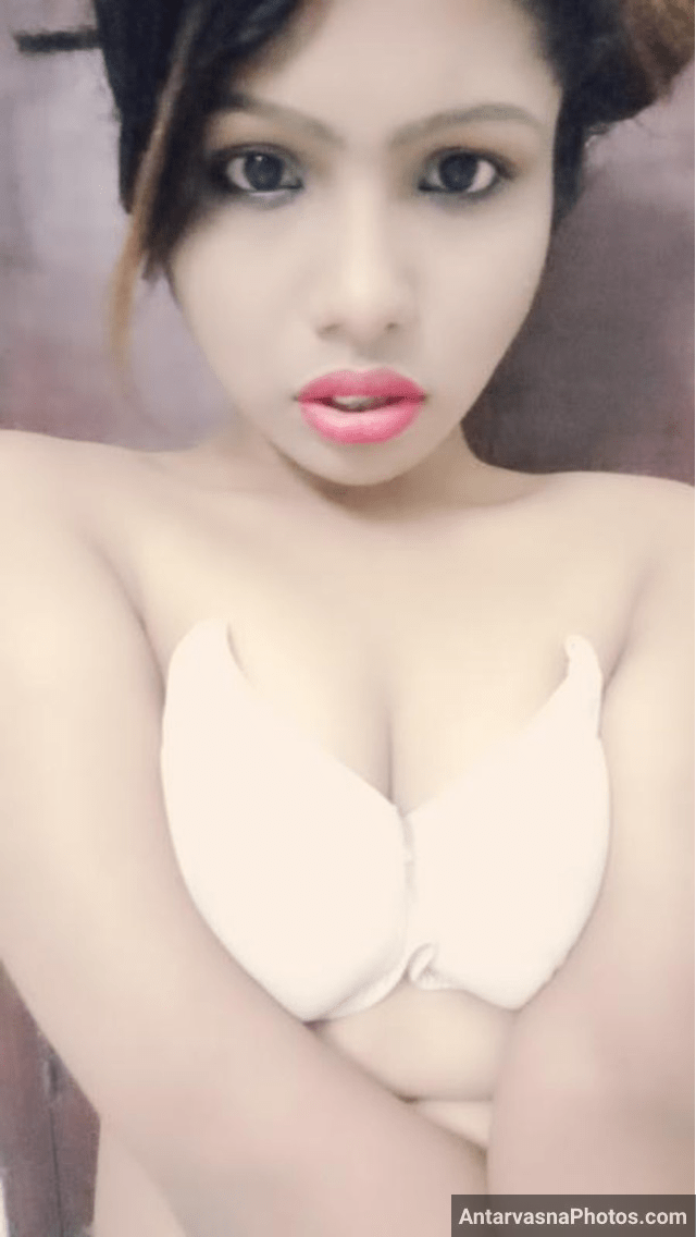 https://pub-5fcdf72a54cd4edbb03ec3edaa415a42.r2.dev/nakedleaks/beena's_desi_boobs_photo/15.jpg