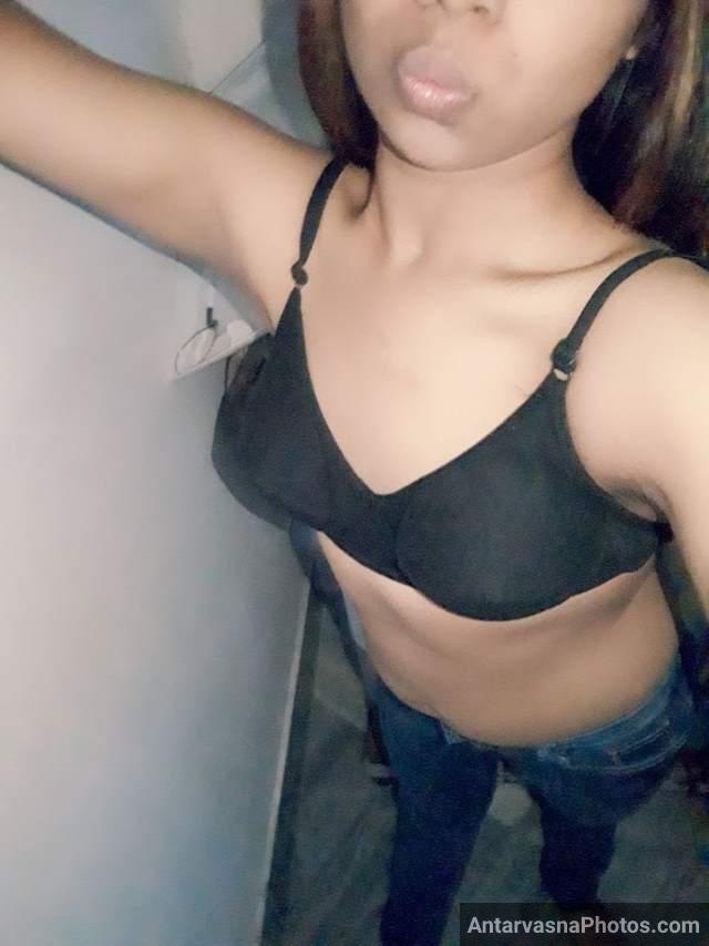 https://pub-5fcdf72a54cd4edbb03ec3edaa415a42.r2.dev/nakedleaks/beena's_desi_boobs_photo/17.jpg
