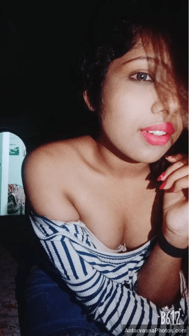 https://pub-5fcdf72a54cd4edbb03ec3edaa415a42.r2.dev/nakedleaks/beena's_desi_boobs_photo/2.jpg