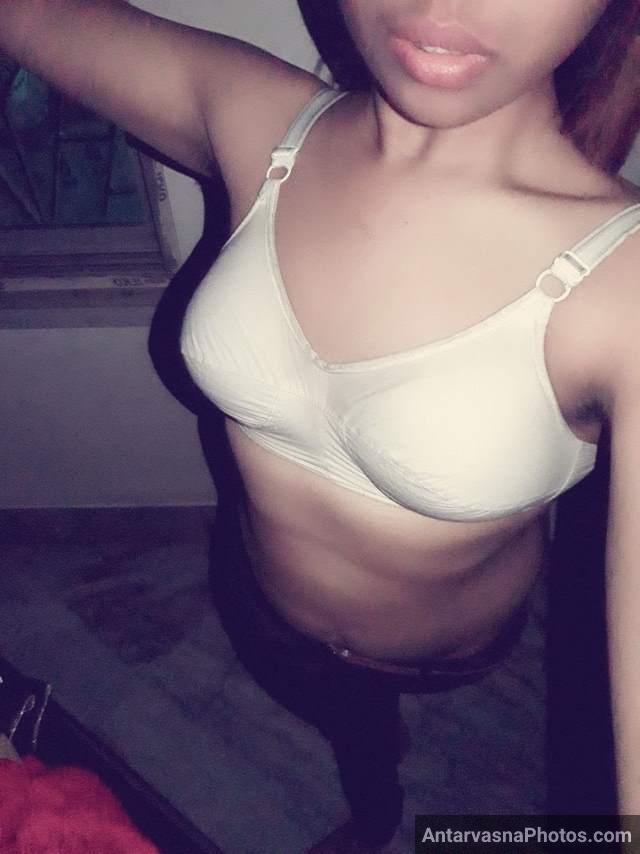 https://pub-5fcdf72a54cd4edbb03ec3edaa415a42.r2.dev/nakedleaks/beena's_desi_boobs_photo/22.jpg