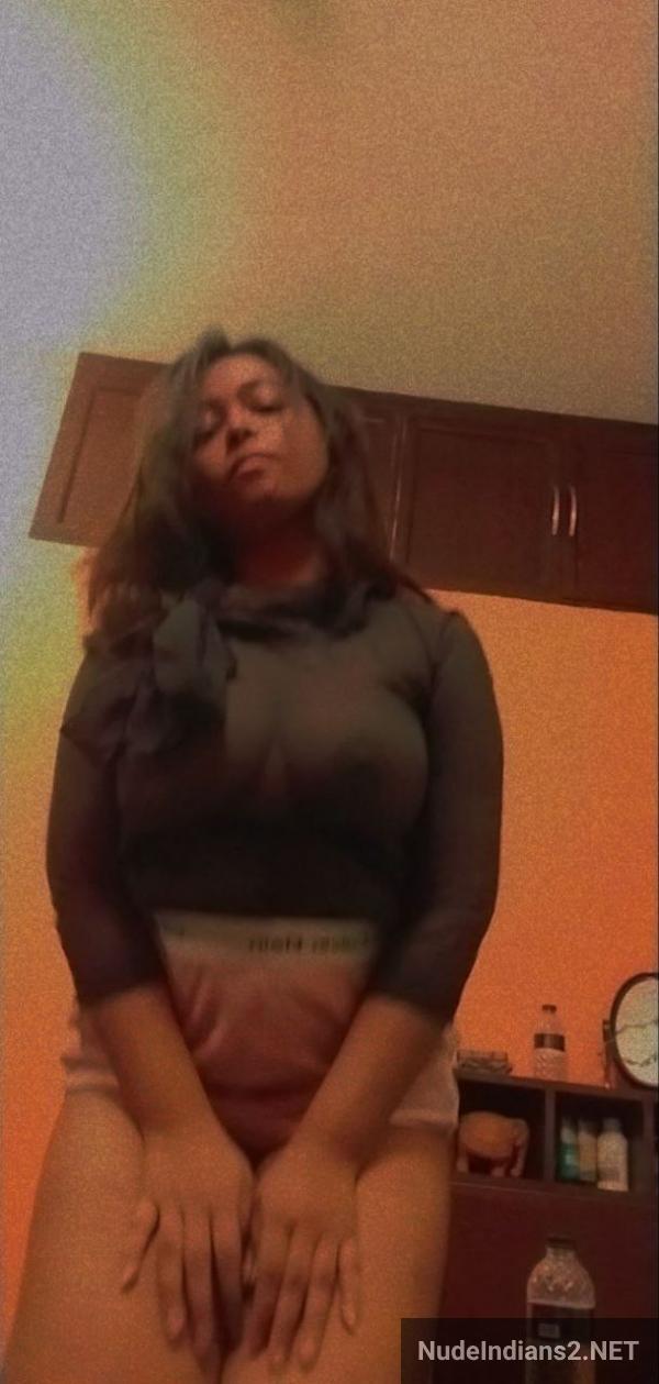 https://pub-5fcdf72a54cd4edbb03ec3edaa415a42.r2.dev/nakedleaks/bengali_student_moushumi's_revealing_body_delights_her_boyfriend/59.jpg