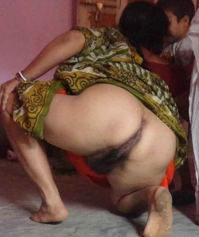 https://pub-5fcdf72a54cd4edbb03ec3edaa415a42.r2.dev/nakedleaks/best_collection_of_curvy_aunties,_indian_wives,_and_girls_naked_images/39.jpg