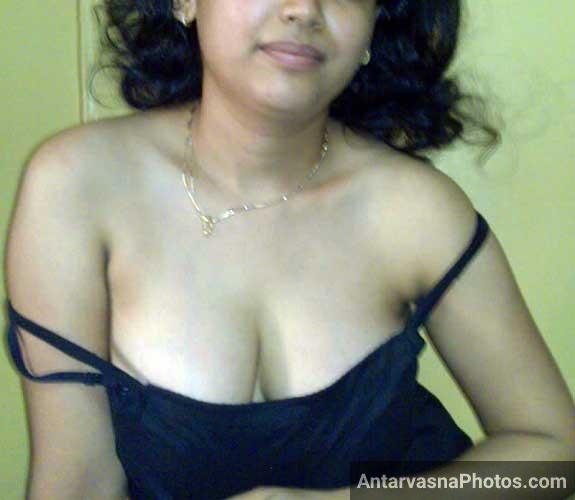 https://pub-5fcdf72a54cd4edbb03ec3edaa415a42.r2.dev/nakedleaks/bhabhi_revealing_her_breasts_in_desi_photos/1.jpg