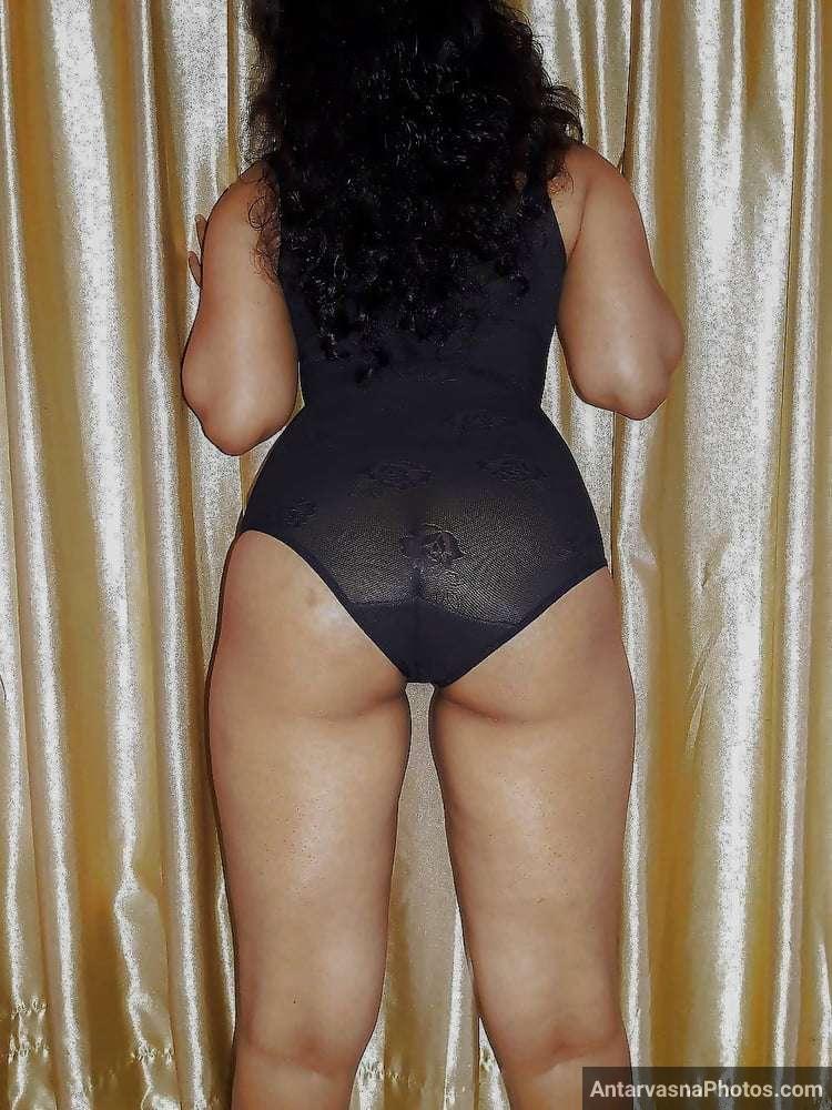 https://pub-5fcdf72a54cd4edbb03ec3edaa415a42.r2.dev/nakedleaks/big_desi_wife's_intimate_honeymoon_pictures/4.jpg
