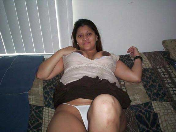 https://pub-5fcdf72a54cd4edbb03ec3edaa415a42.r2.dev/nakedleaks/bold_indian_busts_desi_delights/4.jpg
