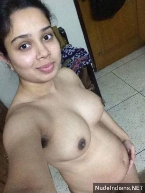 https://pub-5fcdf72a54cd4edbb03ec3edaa415a42.r2.dev/nakedleaks/bold_indian_women's_naked_selfies_and_explicit_images/37.jpg