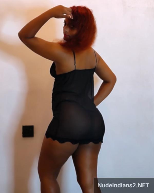https://pub-5fcdf72a54cd4edbb03ec3edaa415a42.r2.dev/nakedleaks/bold_tamil_spouse_raghini's_revealing_photos_in_intimate_attire/9.jpg