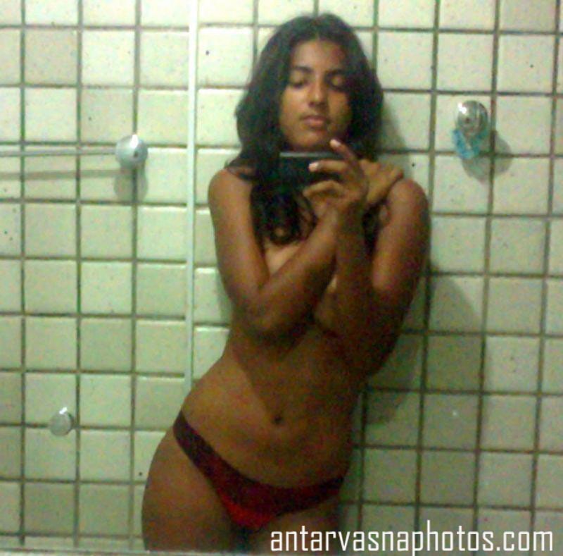 https://pub-5fcdf72a54cd4edbb03ec3edaa415a42.r2.dev/nakedleaks/boyfriend_clicked_girlfriend's_nude_photos/2.jpg